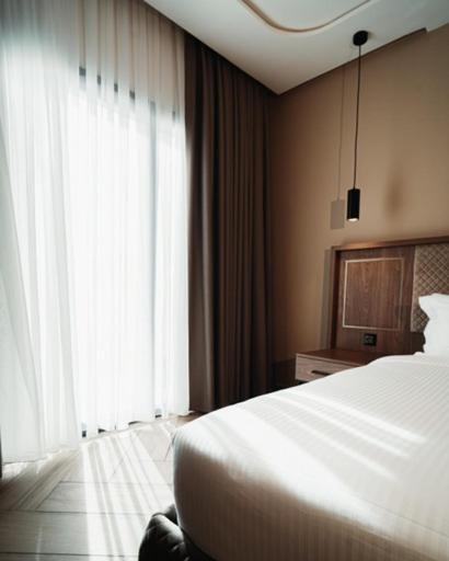 City Hotel By Waves Кенитра Екстериор снимка