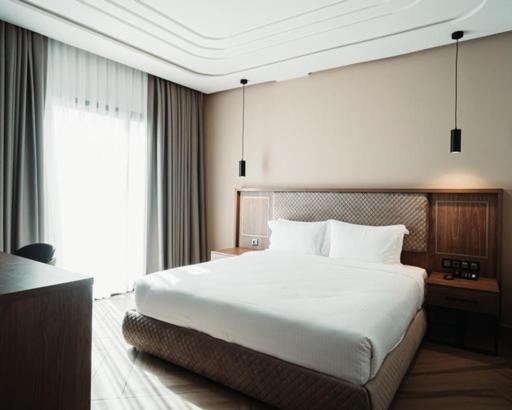 City Hotel By Waves Кенитра Екстериор снимка